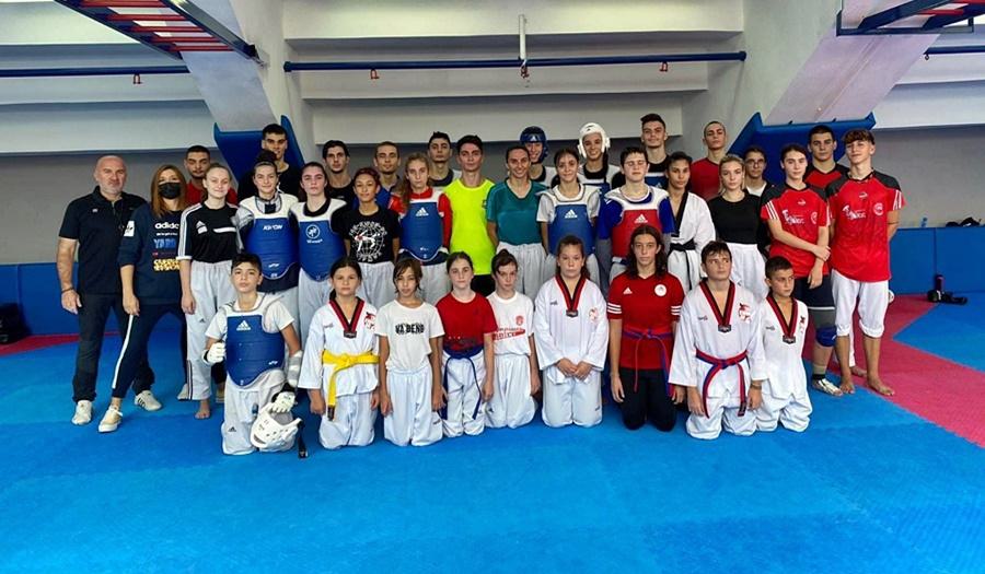 Επιτυχημένο τεστ της Ακαδημίας Taekwondo